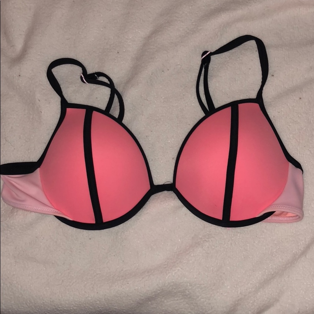 32D light push up bikini swim top